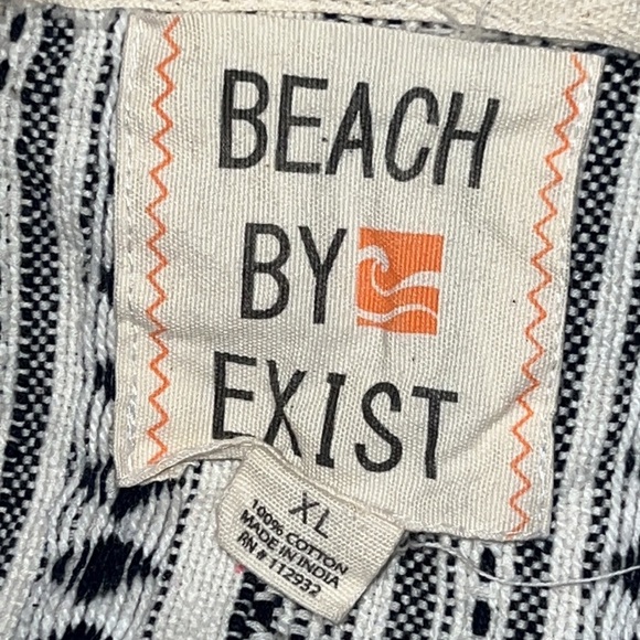 Beach By Exist Monochrome Patterned Hoodie - Picture 7 of 10